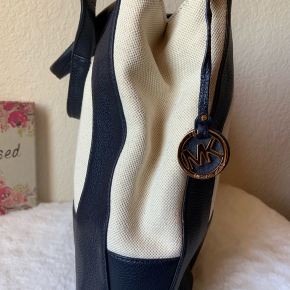 MK shoulder bag - Picture 3 of 13